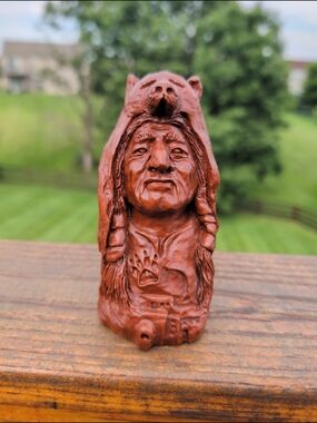 Vintage Red Mill Mfg. Native American Indian Bear Cowl 5" Ceramic Figure
